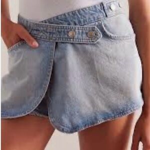 NWT - We The Free Size 32 Denim Skort Shorts
